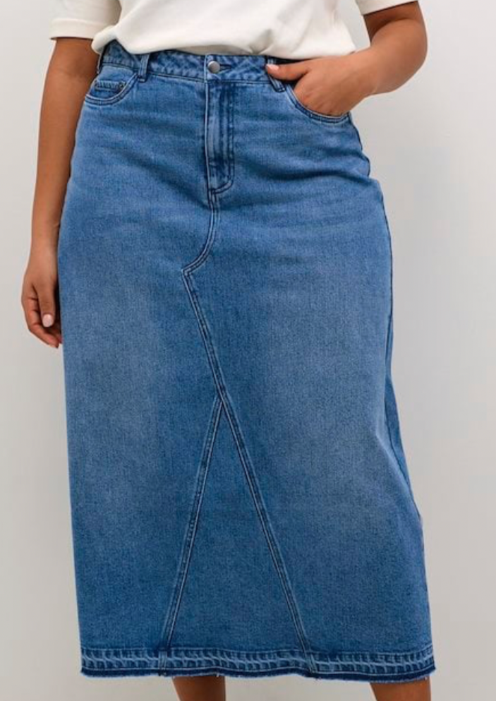 Langt denimskjørt