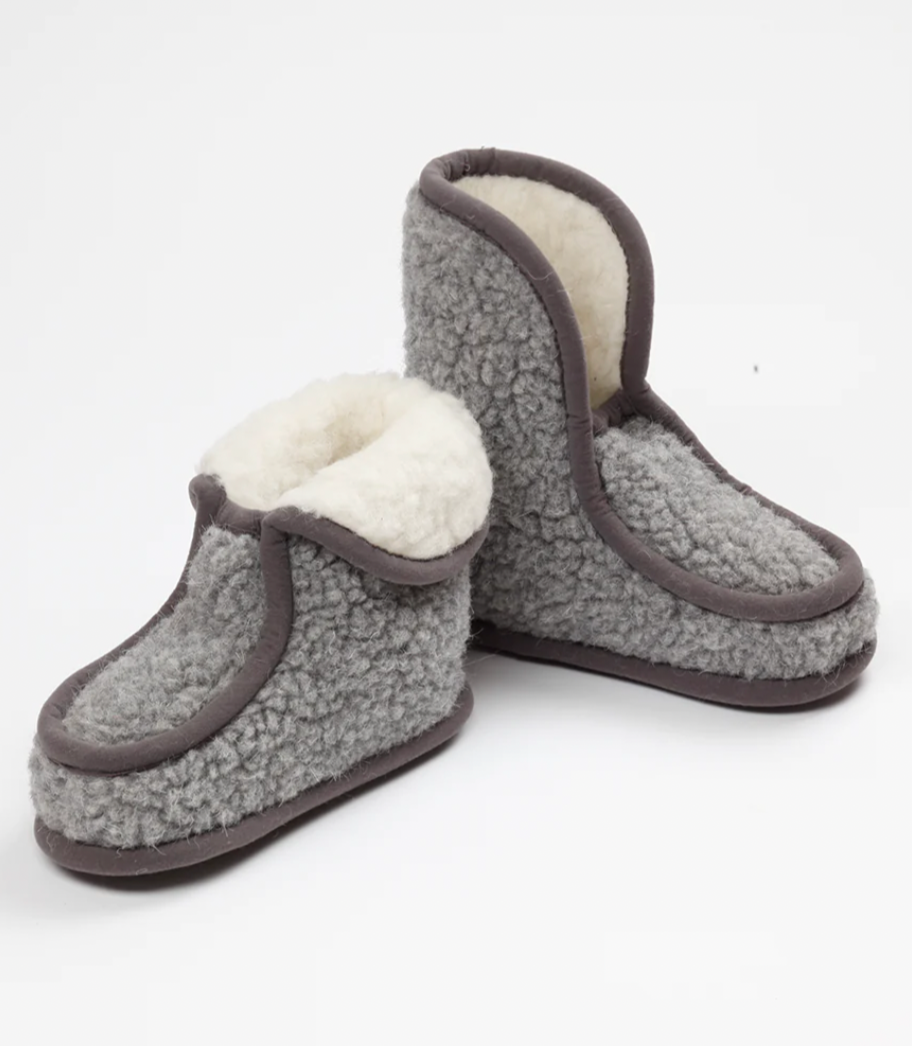Carpet slippers
