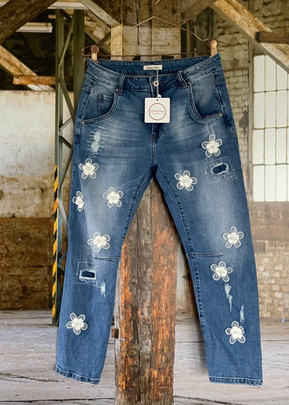 Jeans med blomster