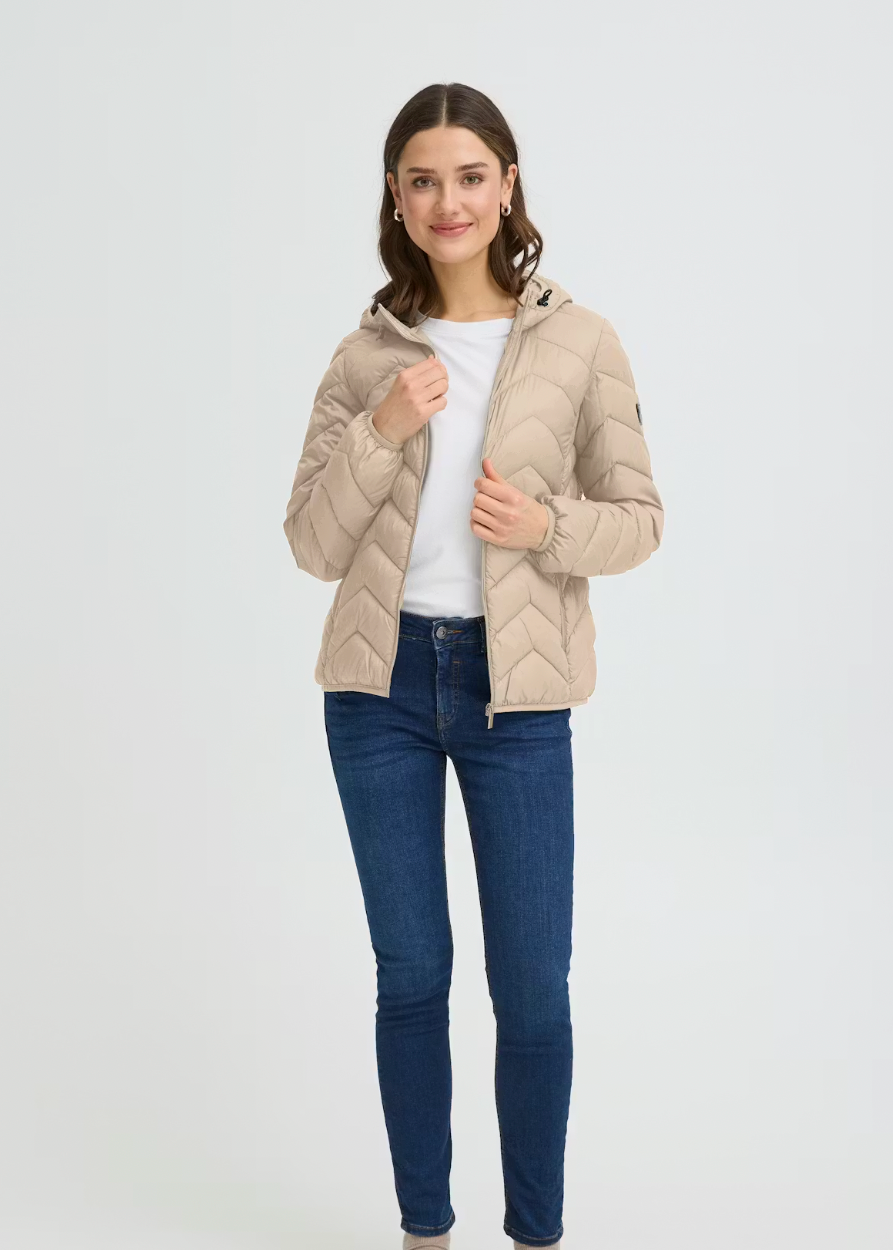 beige boblejakke