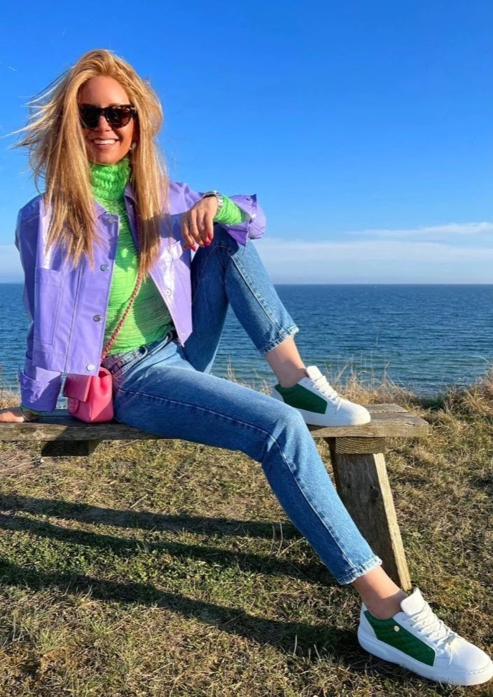 Grønne og hvite sneakers i skinn