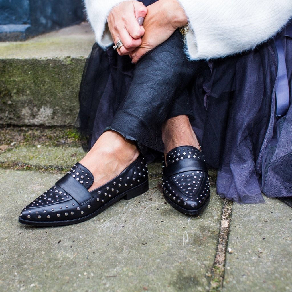 Black leather sko