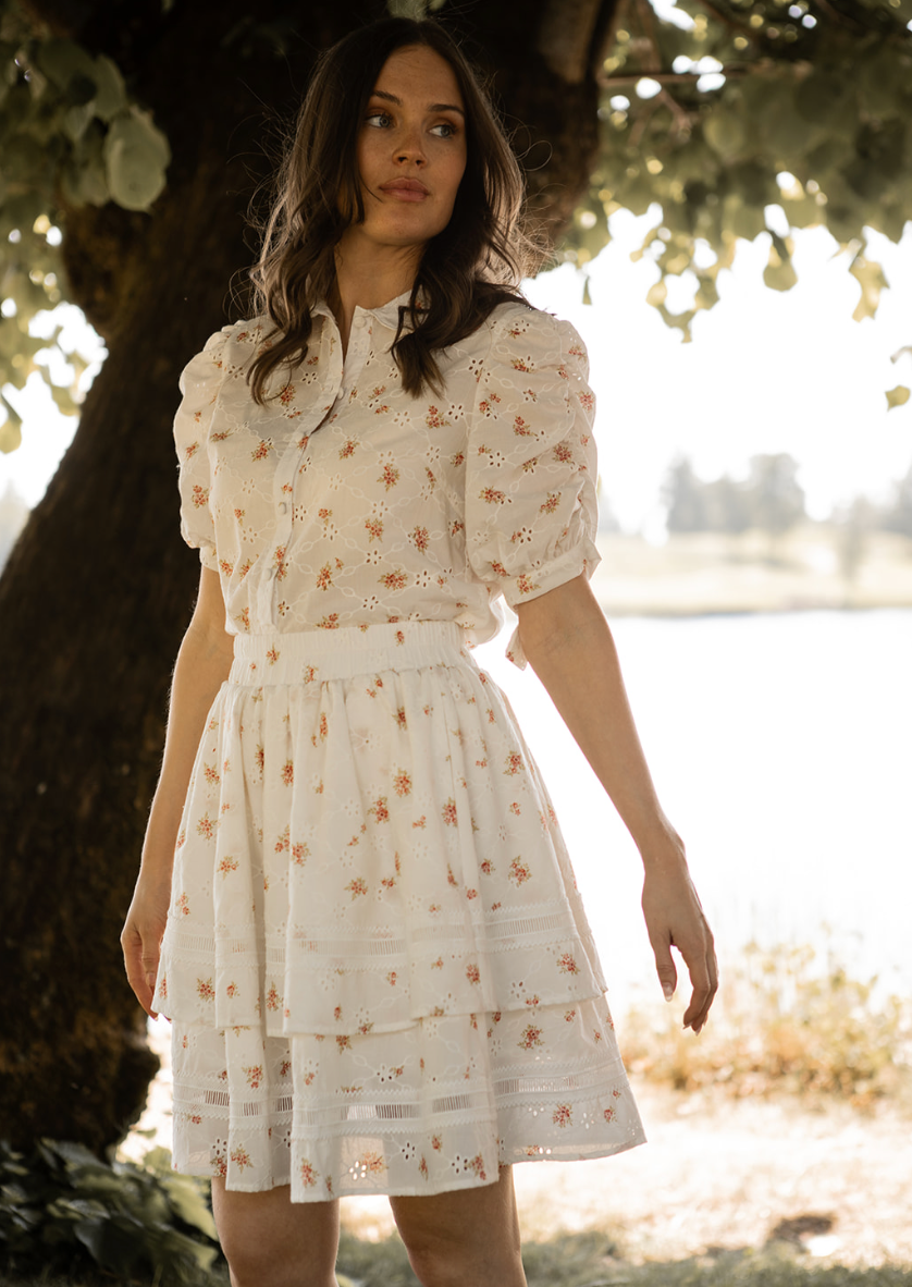 Bluse med blomstermønster