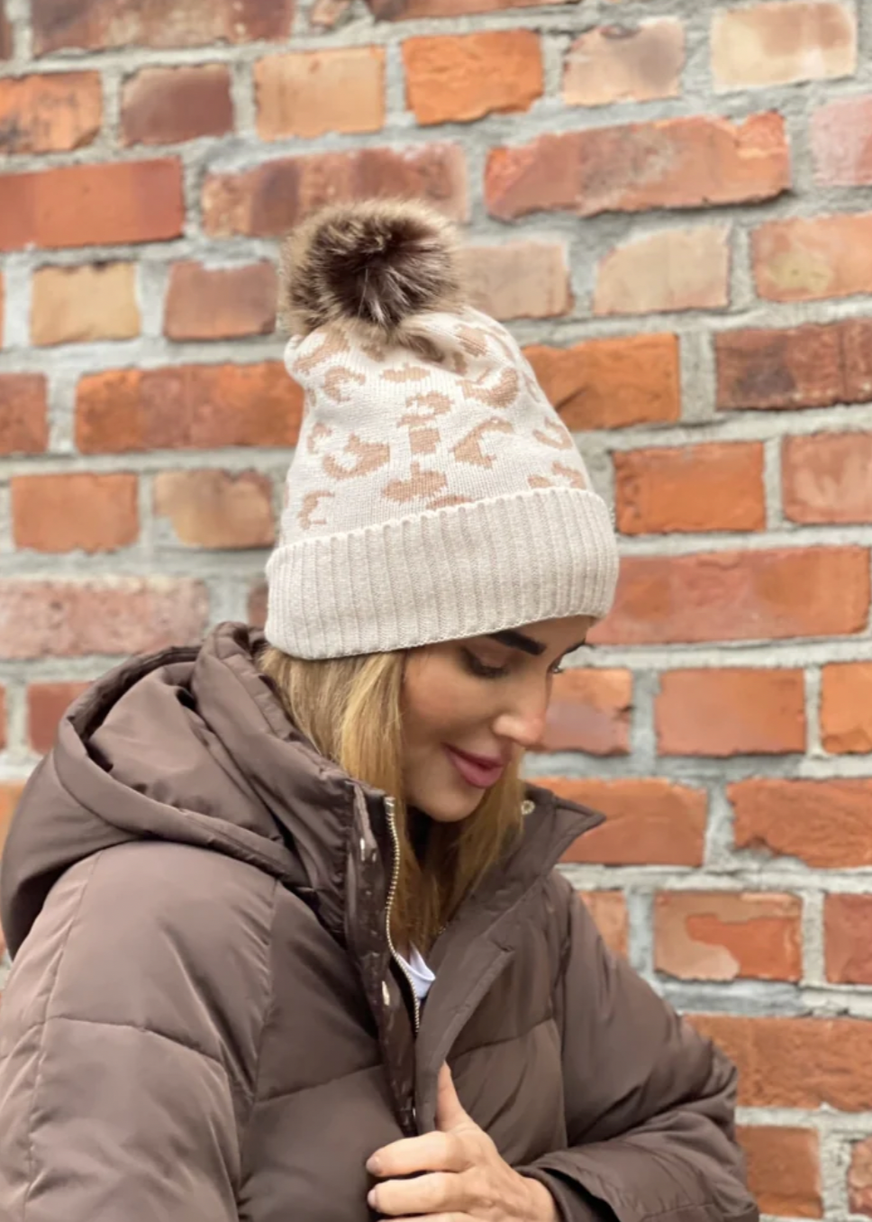 Lue med beige leopardprint