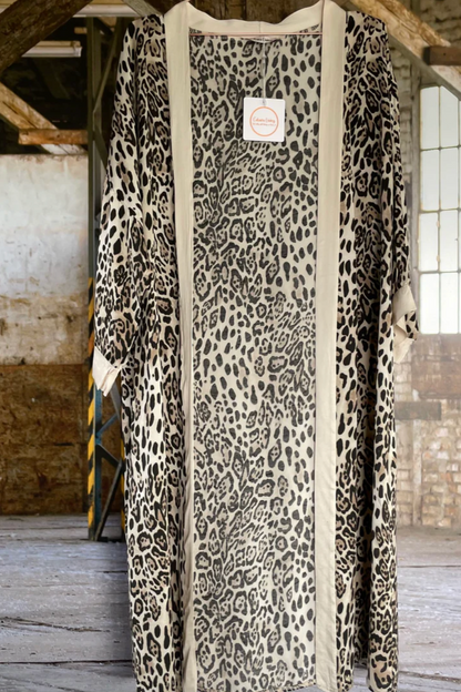 Lang kimono med dyreprint