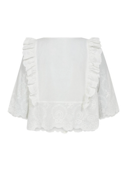 Hvit skjorte med broderte detaljer