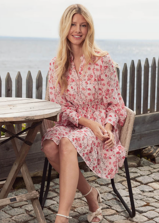 Kjole med rosa blomsterprint