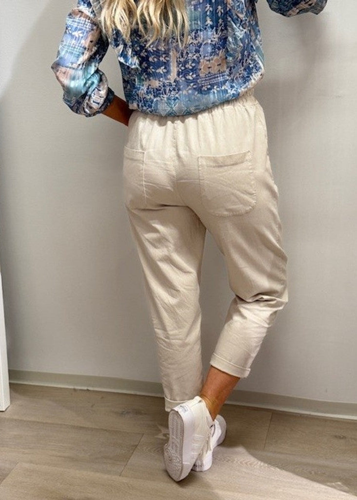 Line Chino Pant