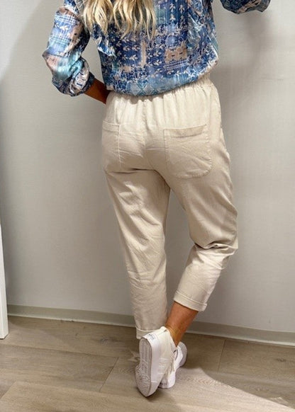 Line Chino Pant