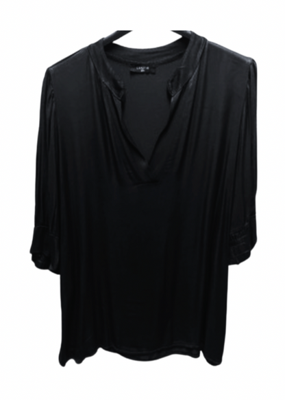 Svart bluse med v-hals