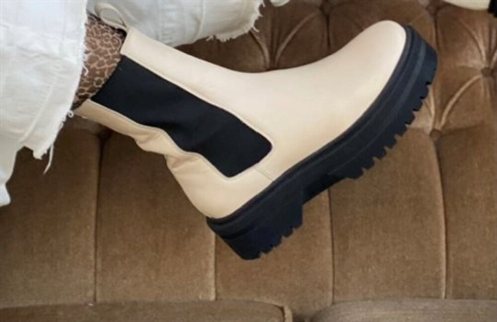 Going boots beige