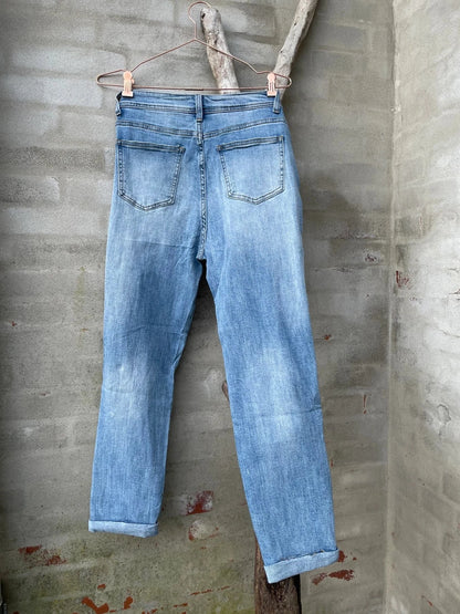 Lys blå jeans