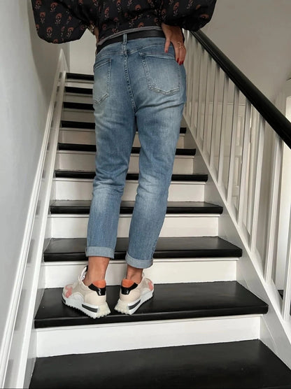 Lys blå jeans