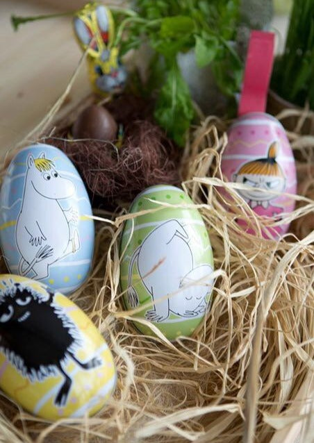 4 påskeegg med ulike Mummi motiver